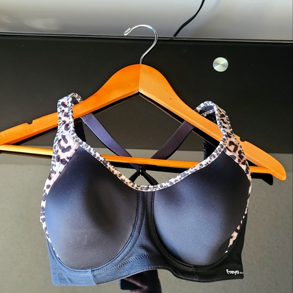 Freya Sonic Underwire Molded Spacer Sports Bra AC4892 - Picture 2 of 5